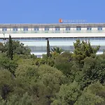 Lero מלון