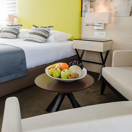 Lero Hotel 4*